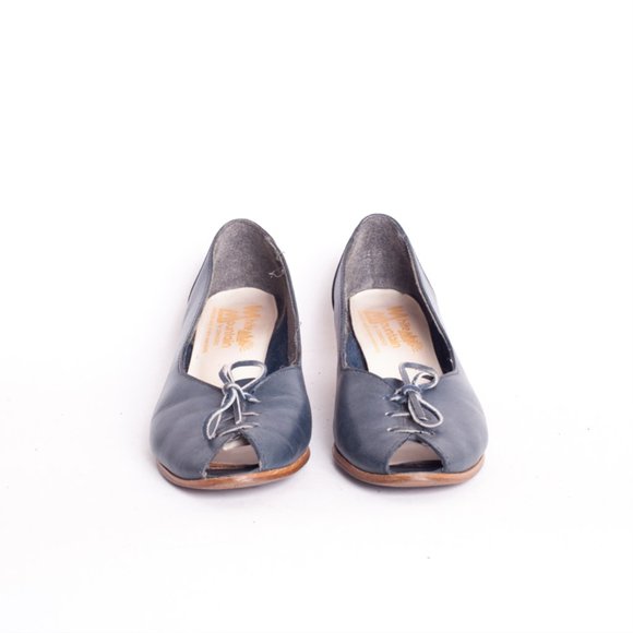 Vintage 1970s Blue Leather Peeptoe Heels - Picture 4 of 11